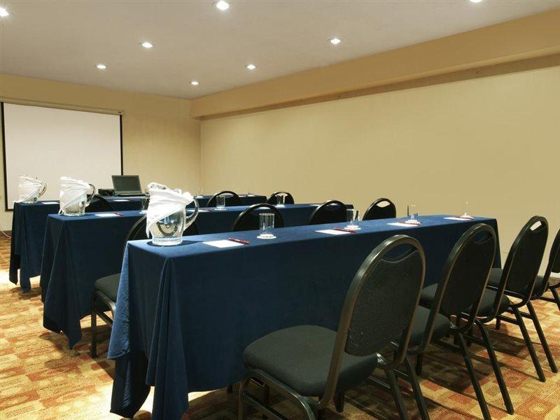 Fiesta Inn Toluca Centro Zewnętrze zdjęcie