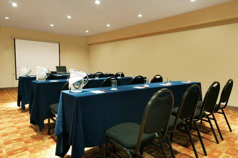Fiesta Inn Toluca Centro Zewnętrze zdjęcie