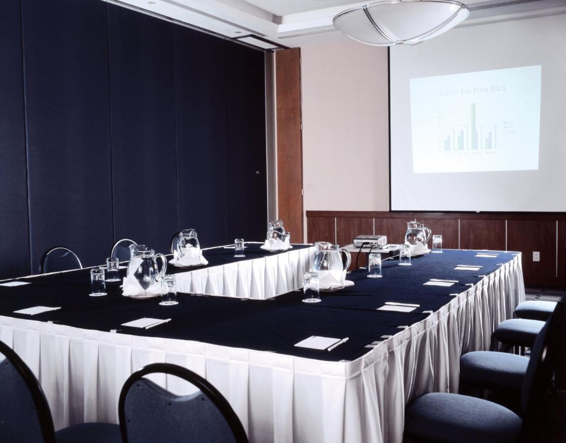 Fiesta Inn Toluca Centro Zewnętrze zdjęcie