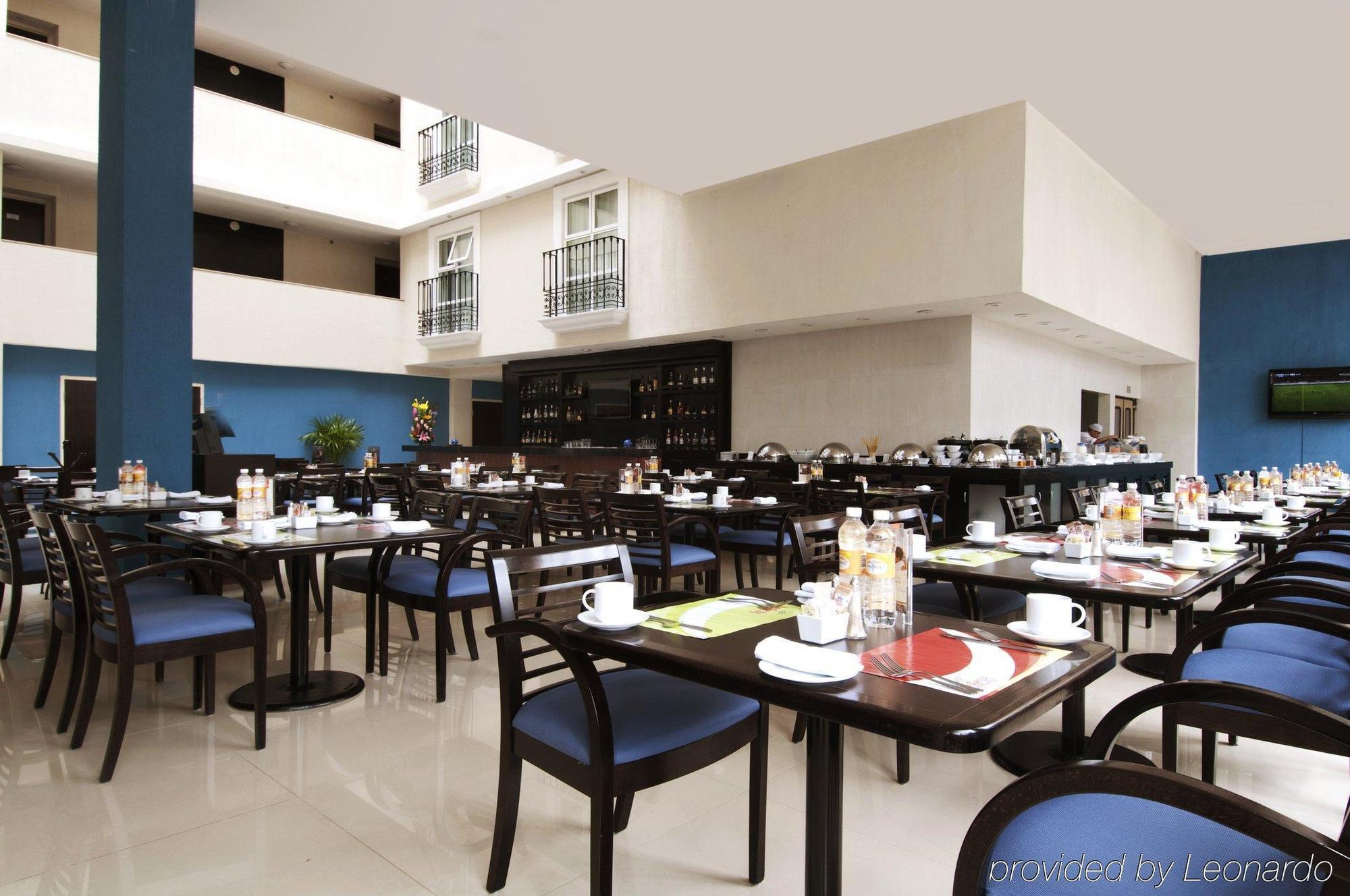 Fiesta Inn Toluca Centro Restauracja zdjęcie