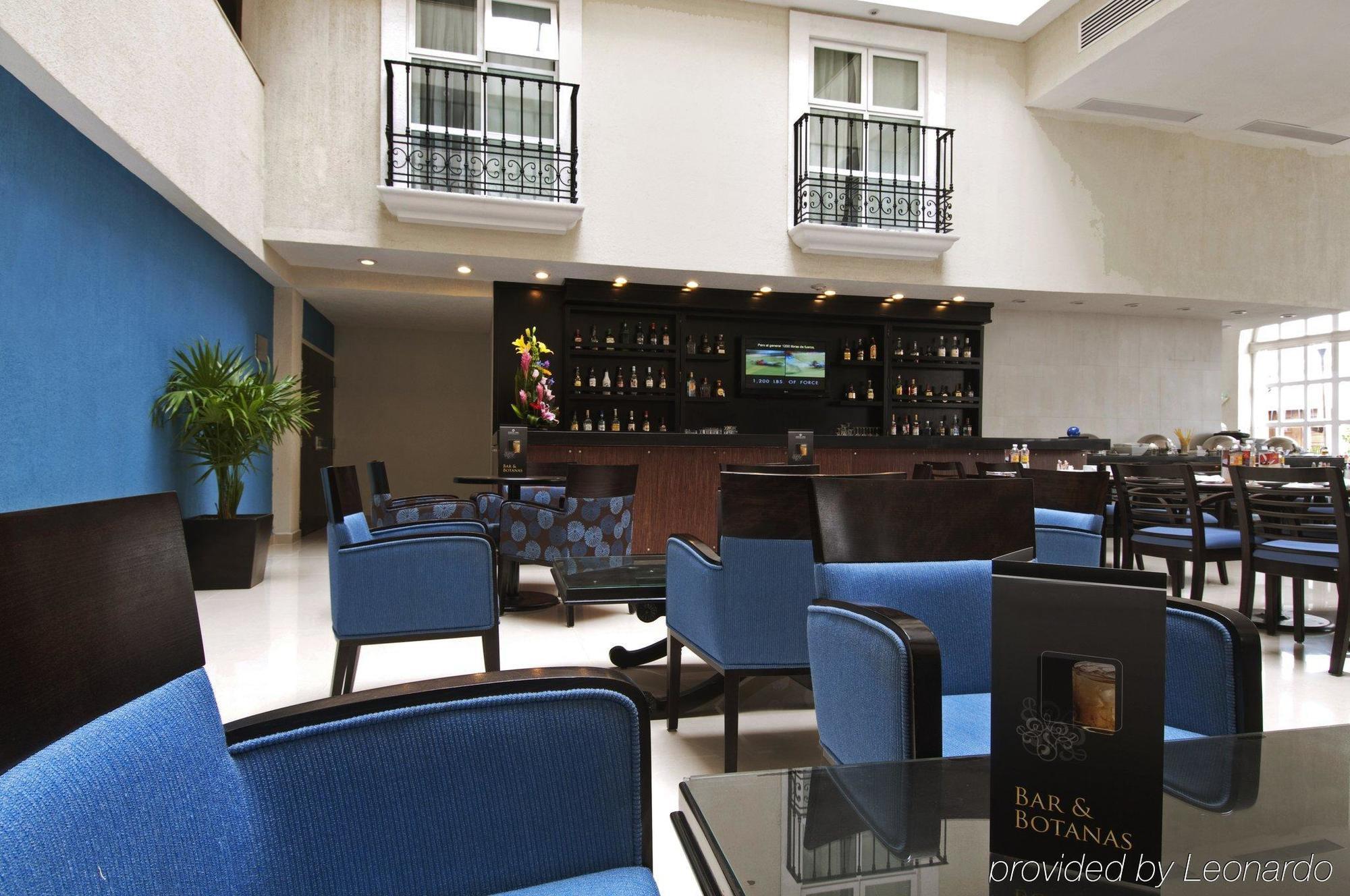 Fiesta Inn Toluca Centro Restauracja zdjęcie