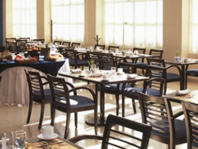 Fiesta Inn Toluca Centro Zewnętrze zdjęcie