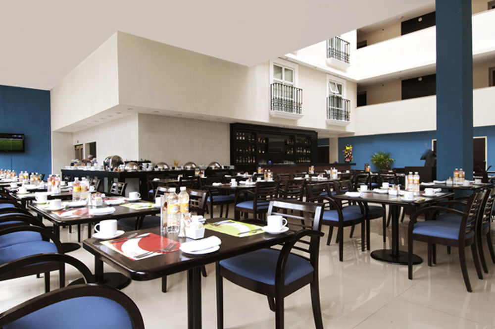 Fiesta Inn Toluca Centro Zewnętrze zdjęcie