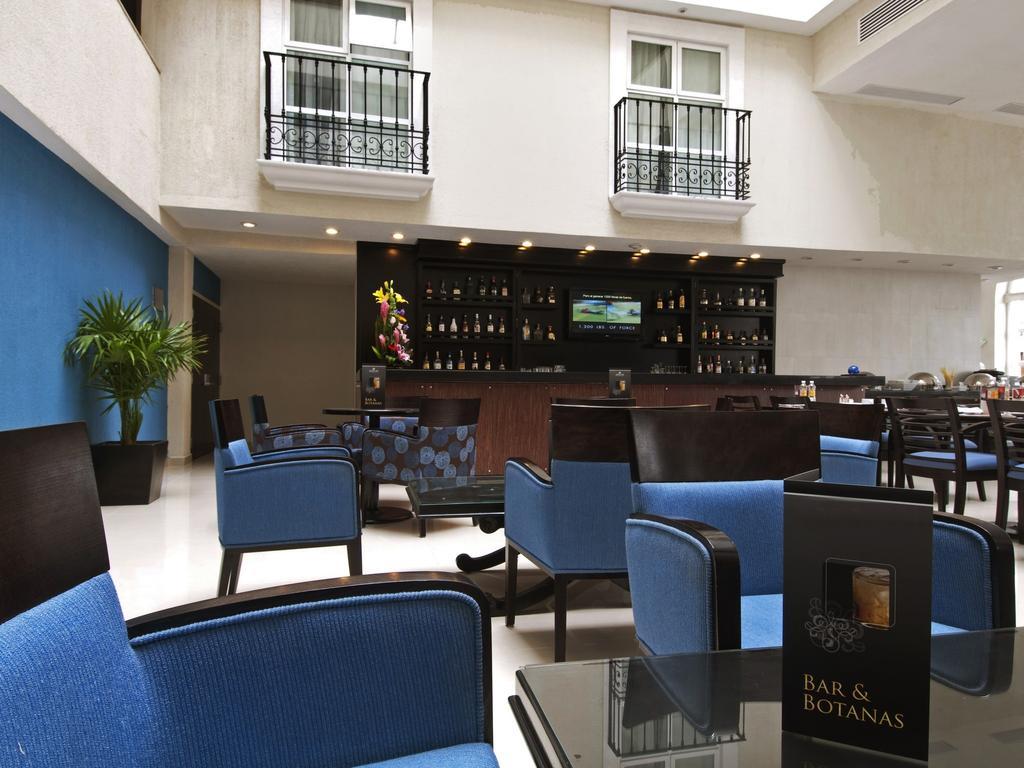 Fiesta Inn Toluca Centro Zewnętrze zdjęcie